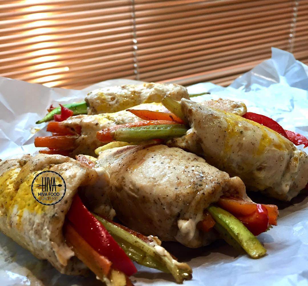 طرز تهیه رول مرغ و سبزيجات رژيمی خانگی خوشمزه و ساده (مرحله به مرحله) طرز تهیه رول مرغ و سبزيجات رژيمی خانگی خوشمزه و ساده (مرحله به مرحله)