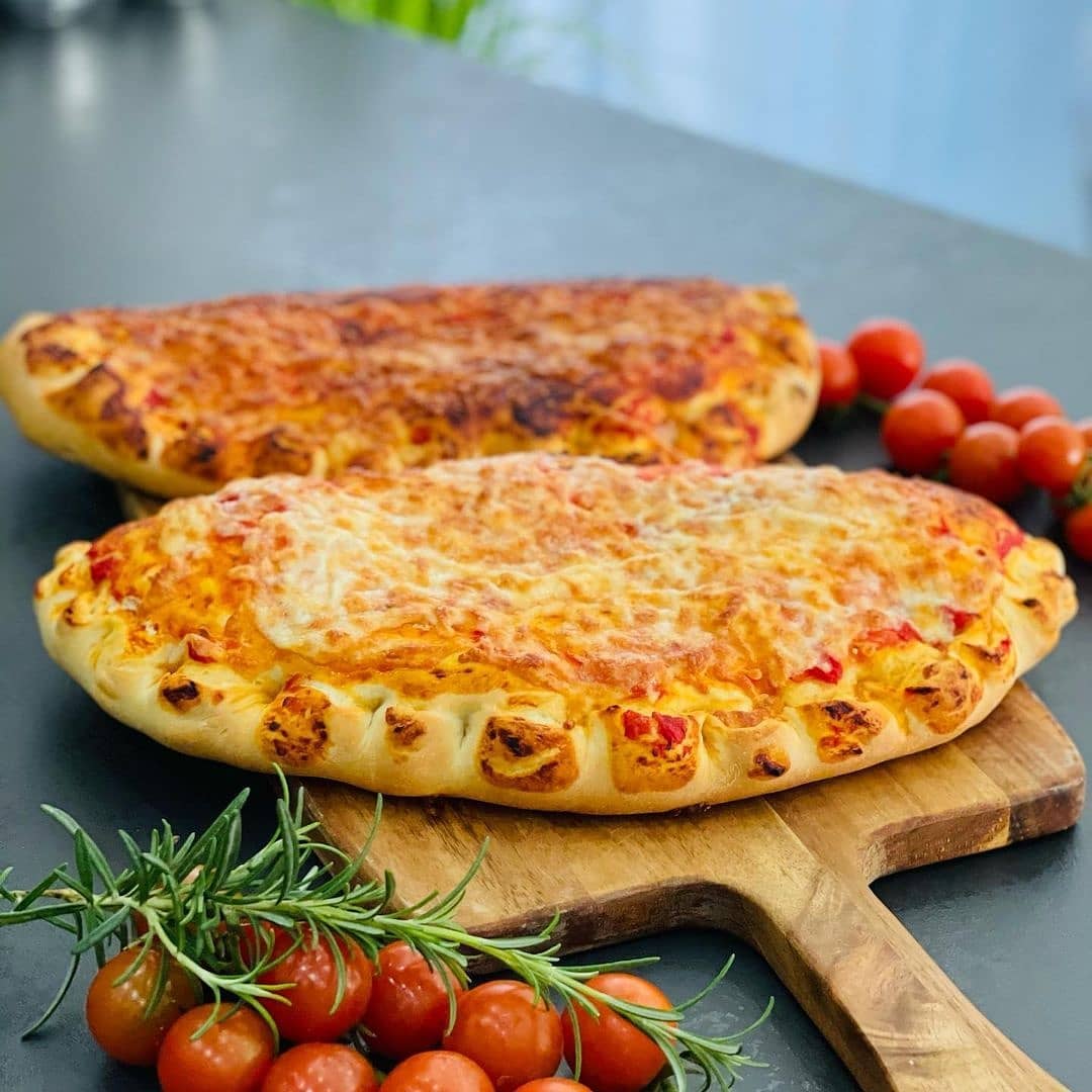 طرز تهیه پیتزا کالزونه (روش 2)