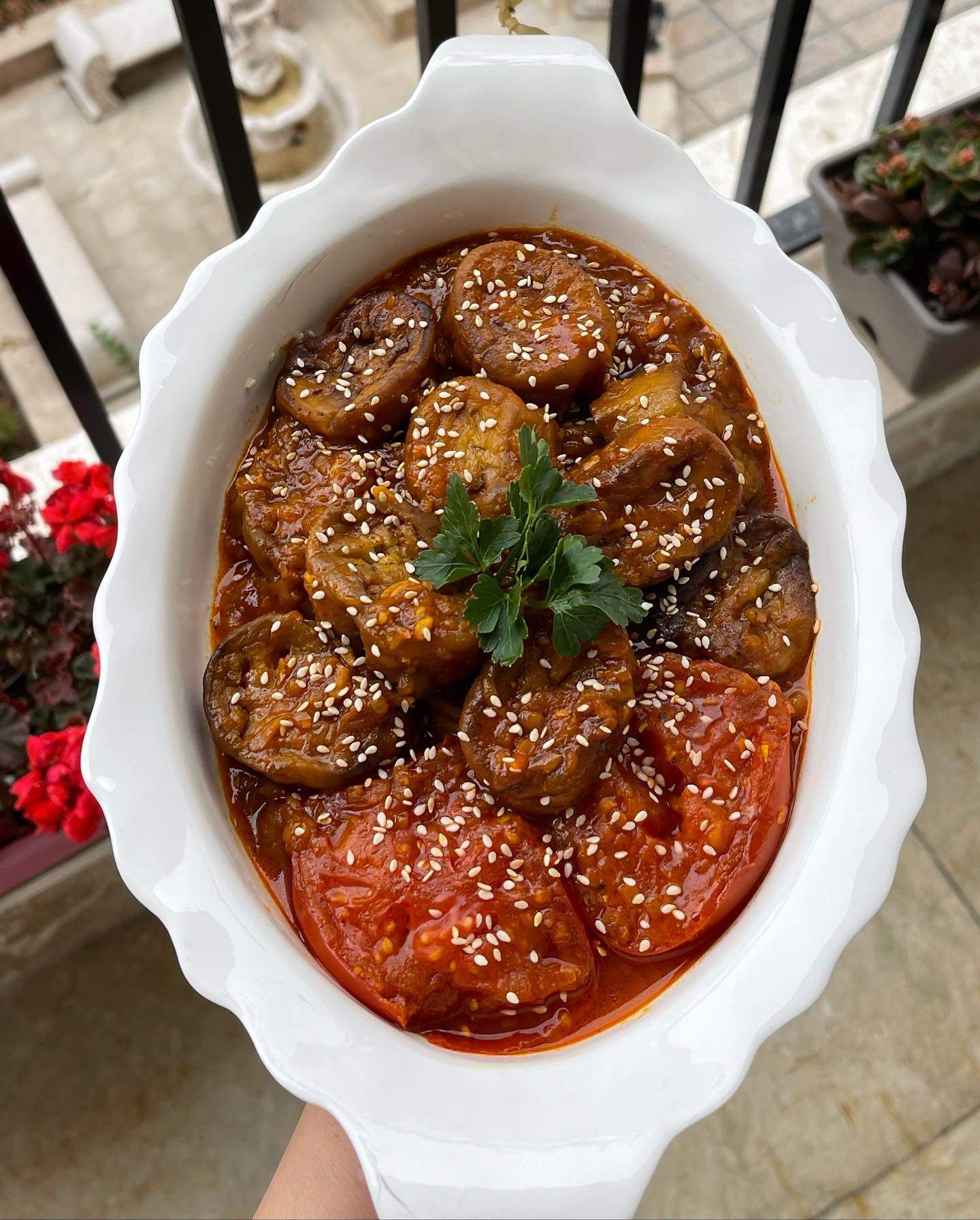 طرز تهیه خوراک گوجه بادمجان خانگی خوشمزه و ساده (مرحله به مرحله)