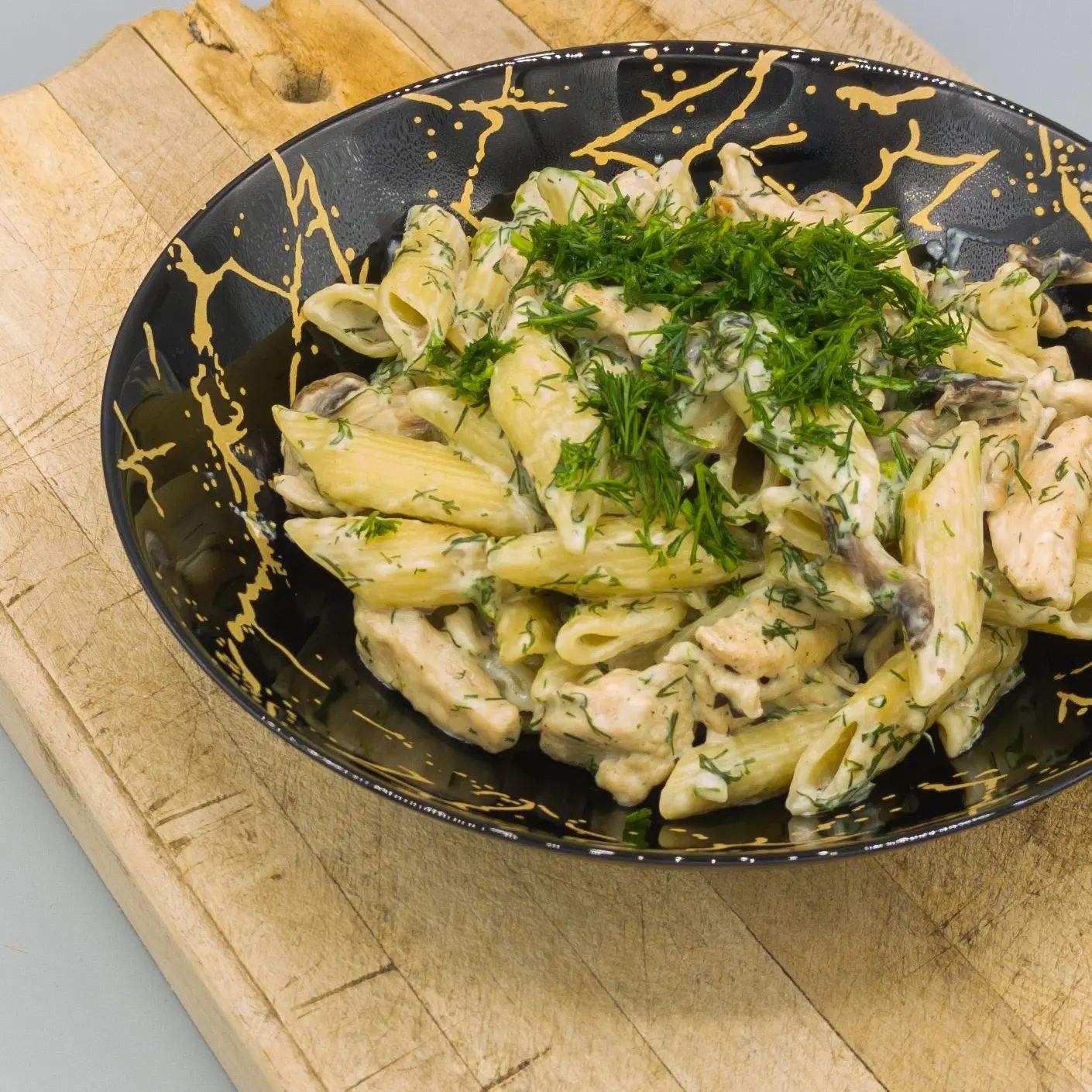 طرز تهیه پاستا سیر و شوید خوشمزه و ساده به سبک رستورانی