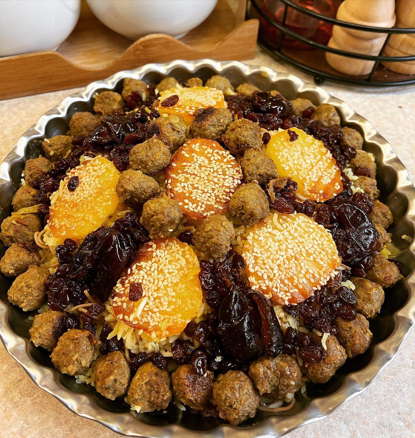 طرز تهیه رشته پلو با مرغ خانگی خوشمزه و ساده (مرحله به مرحله)