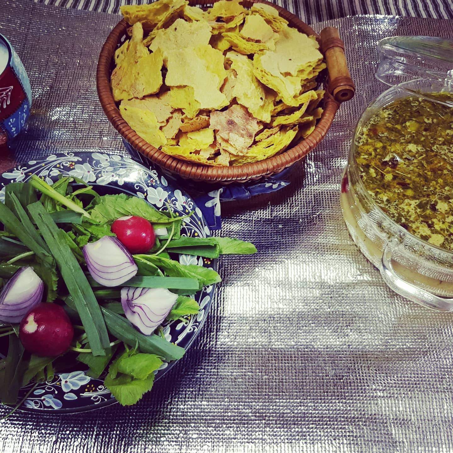 طرز تهیه اشکنه تخم خربزه خانگی خوشمزه و ساده (مرحله به مرحله)