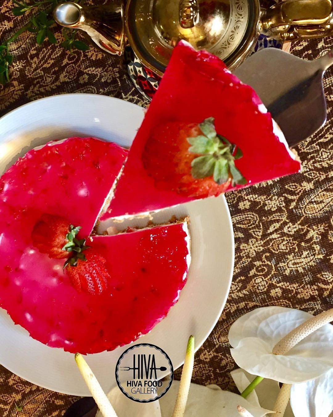 طرز تهیه چيز كيک توت فرنگی يخچالی خانگی خوشمزه و ساده (مرحله به مرحله) طرز تهیه چيز كيک توت فرنگی يخچالی خانگی خوشمزه و ساده (مرحله به مرحله)