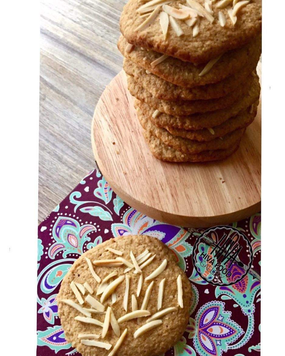 طرز تهیه كوکی شكر قهوه ای با بادام خانگی خوشمزه و ساده (مرحله به مرحله)