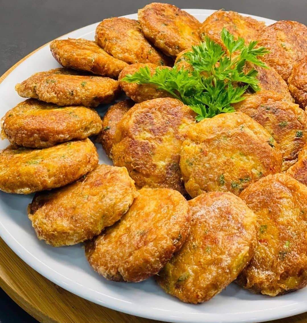 طرز تهیه كتلت مرغ خانگی خوشمزه و ساده (مرحله به مرحله)