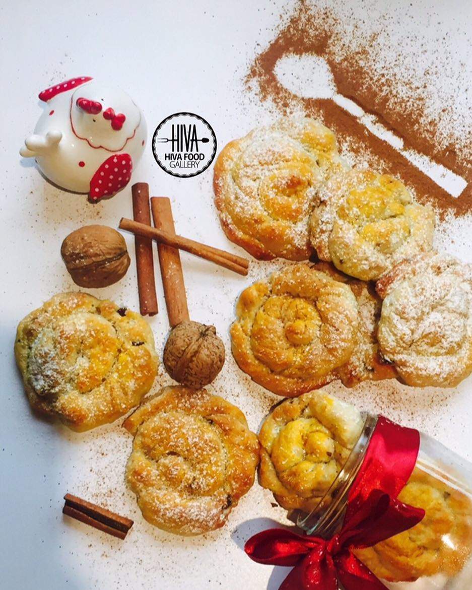 طرز تهیه نان دارچيني با كشمش و گردو
