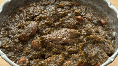 طرز تهیه خورش قورمه سبزی خانگی خوشمزه و ساده (فیلم آموزشی مرحله به مرحله)