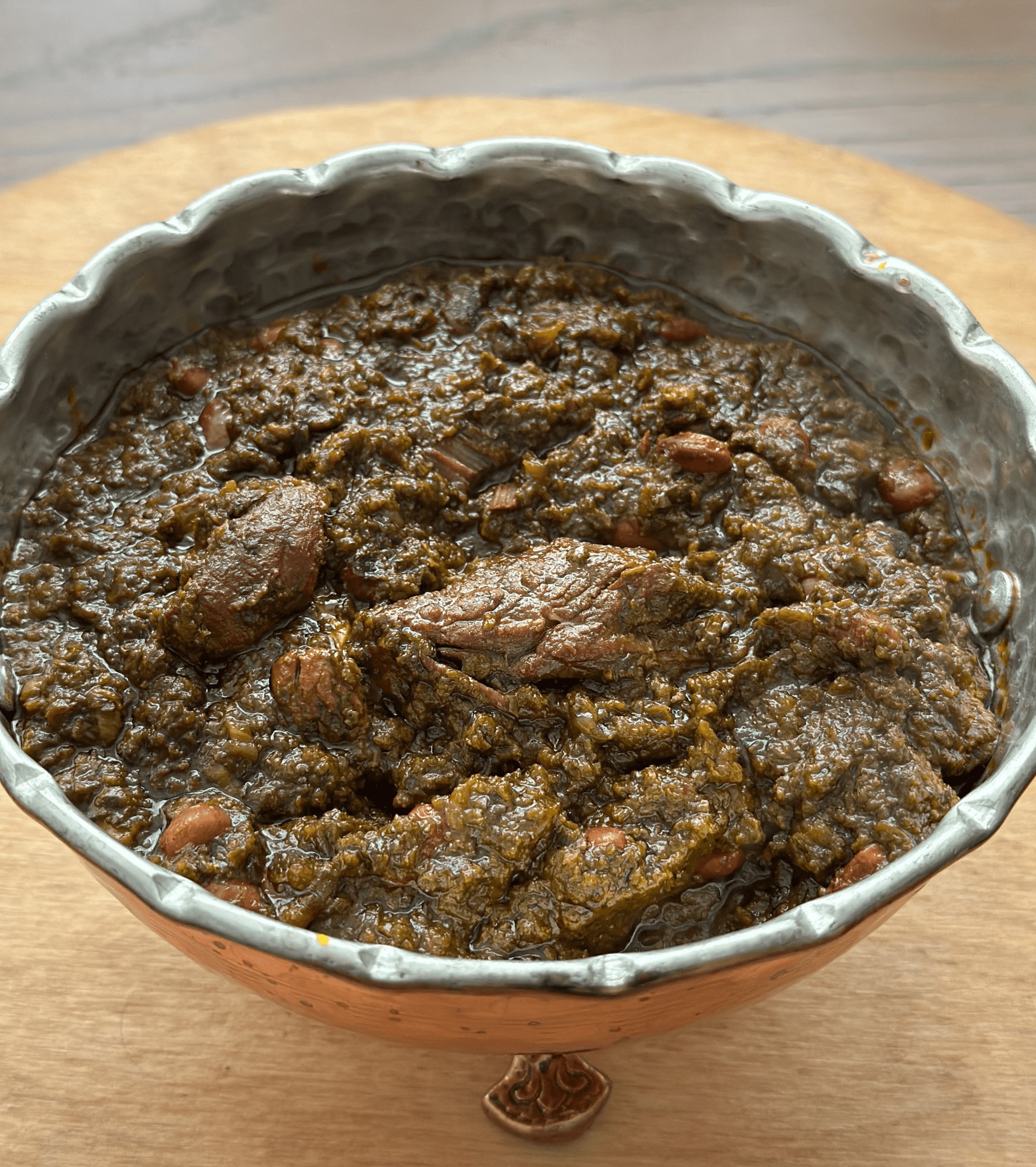 طرز تهیه خورش قورمه سبزی خانگی خوشمزه و ساده (فیلم آموزشی مرحله به مرحله)