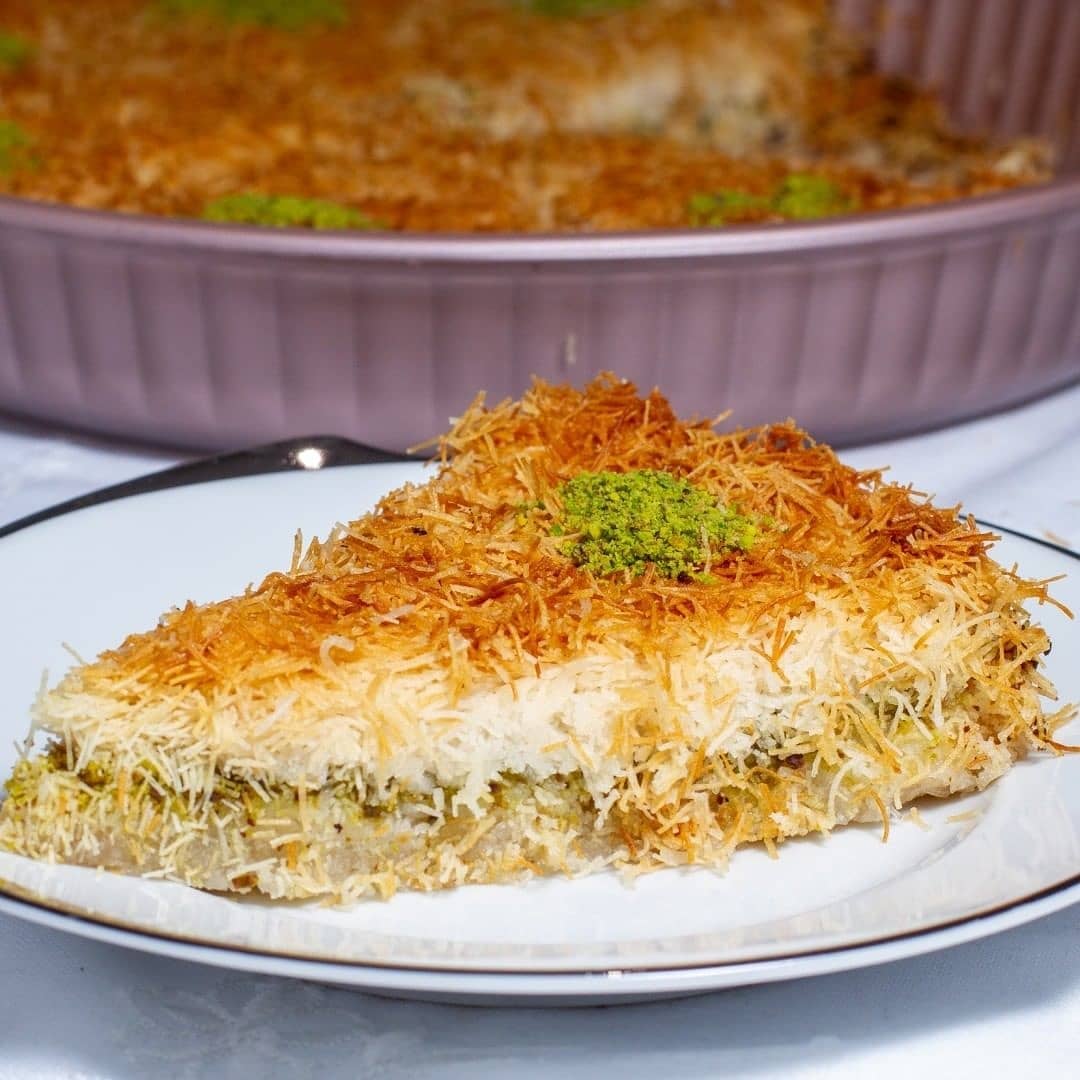 طرز تهیه کادایف پسته ای خوشمزه و مجلسی به سبک ترکیه ای طرز تهیه کادایف پسته ای خوشمزه و مجلسی به سبک ترکیه ای