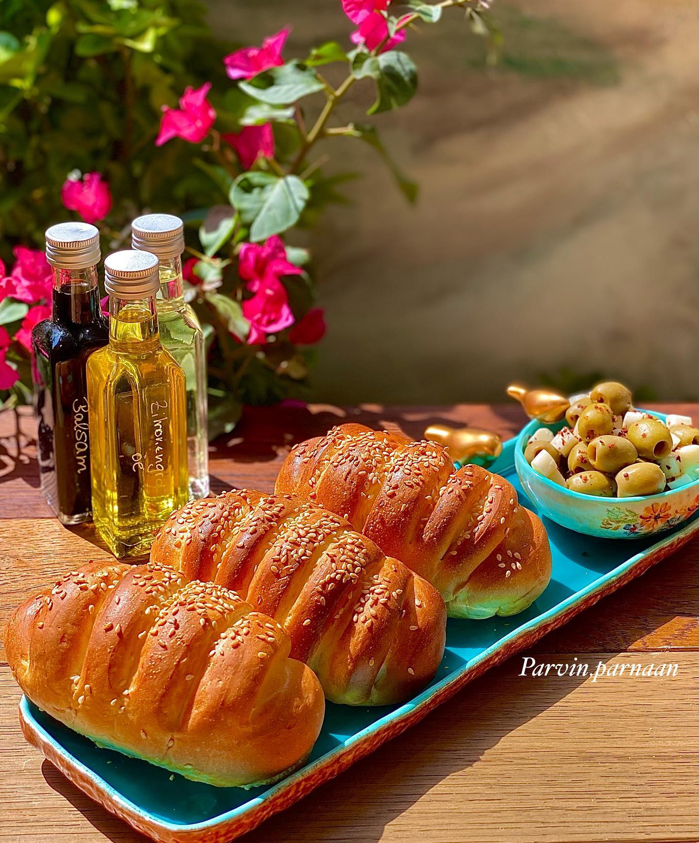 طرز تهیه نان سوسیس و پنیر خوشمزه و ساده به سبک نانوایی
