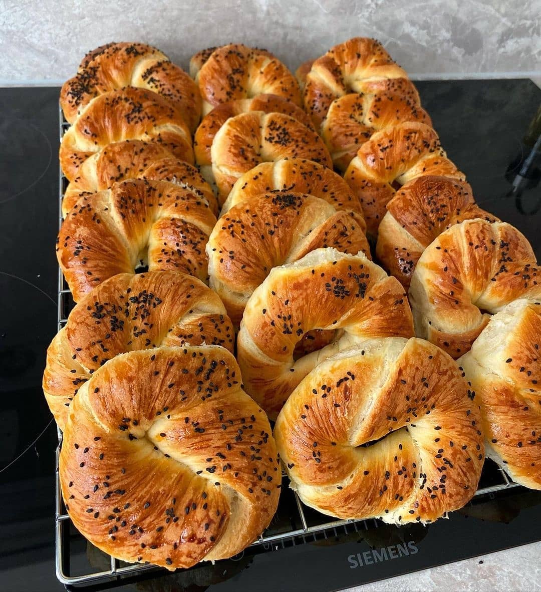 طرز تهیه آچما قنادی خوشمزه و مجلسی به سبک ترکیه ای (2 روش)