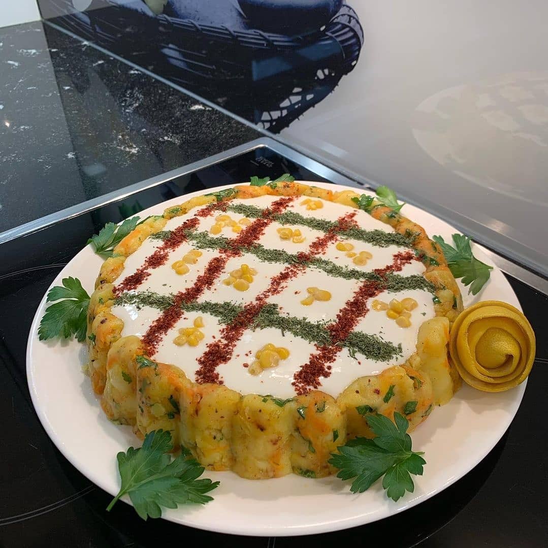 طرز تهیه سالاد سیب زمینی خوشمزه و مجلسی به سبک رستورانی