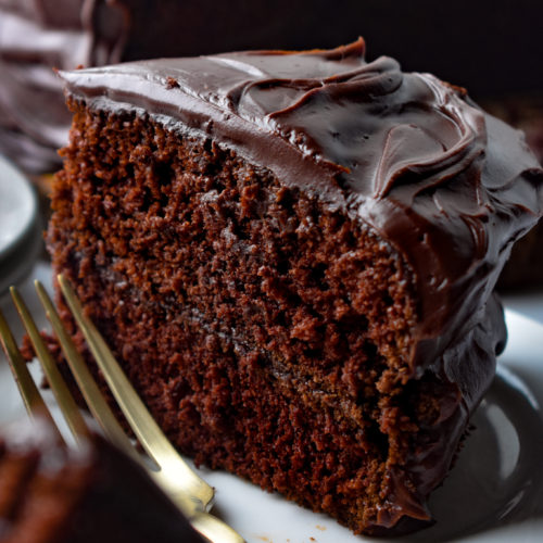 طرز تهیه کیک شکلاتی خامه ای