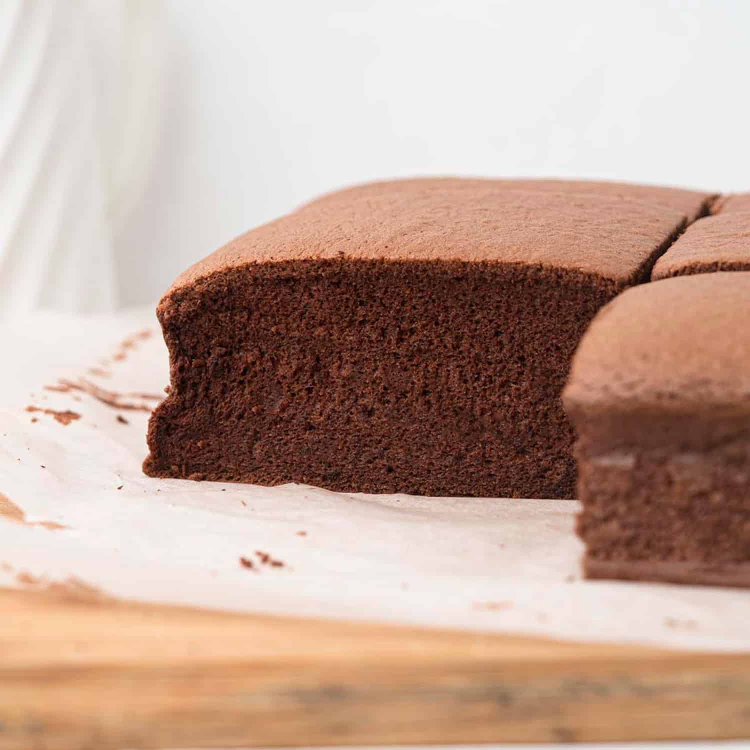 طرز تهیه کیک اسفنجی کاکائویی خانگی خوشمزه و ساده به سبک قنادی