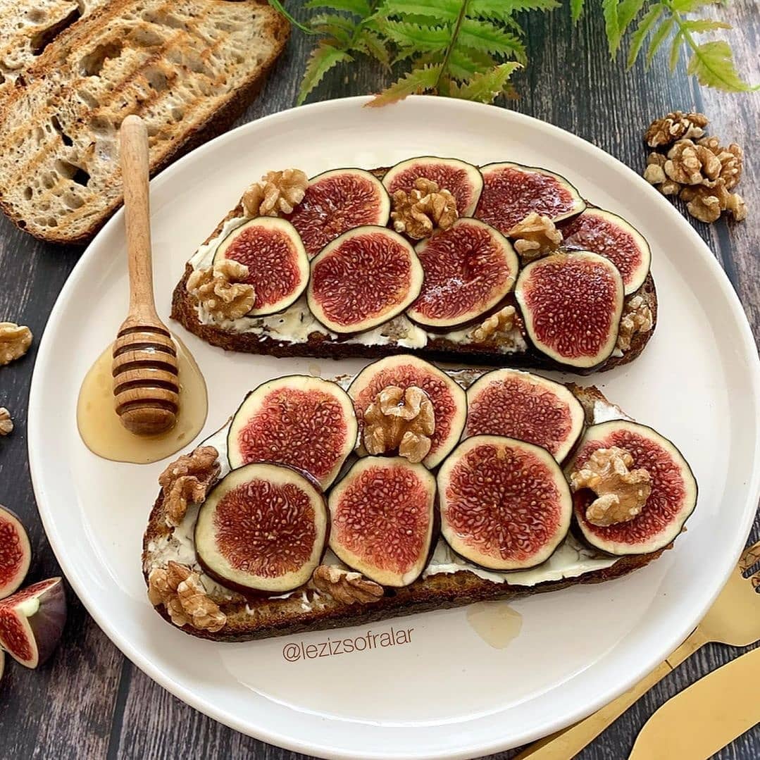 طرز تهیه نان انجیری و عسلی خوشمزه و ساده (مرحله به مرحله)