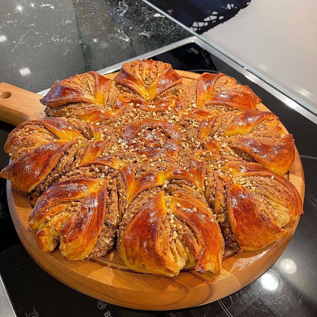 طرز تهیه نان فندقی خوشمزه و مجلسی به سبک قنادی طرز تهیه نان فندقی خوشمزه و مجلسی به سبک قنادی