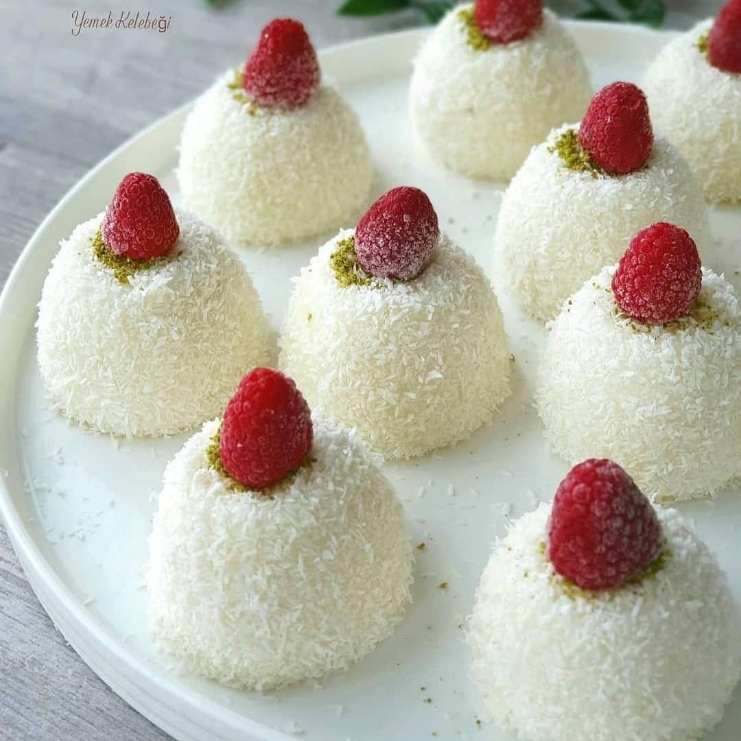 طرز تهیه دسر فنجانی با شیر خوشمزه و ساده (مرحله به مرحله)