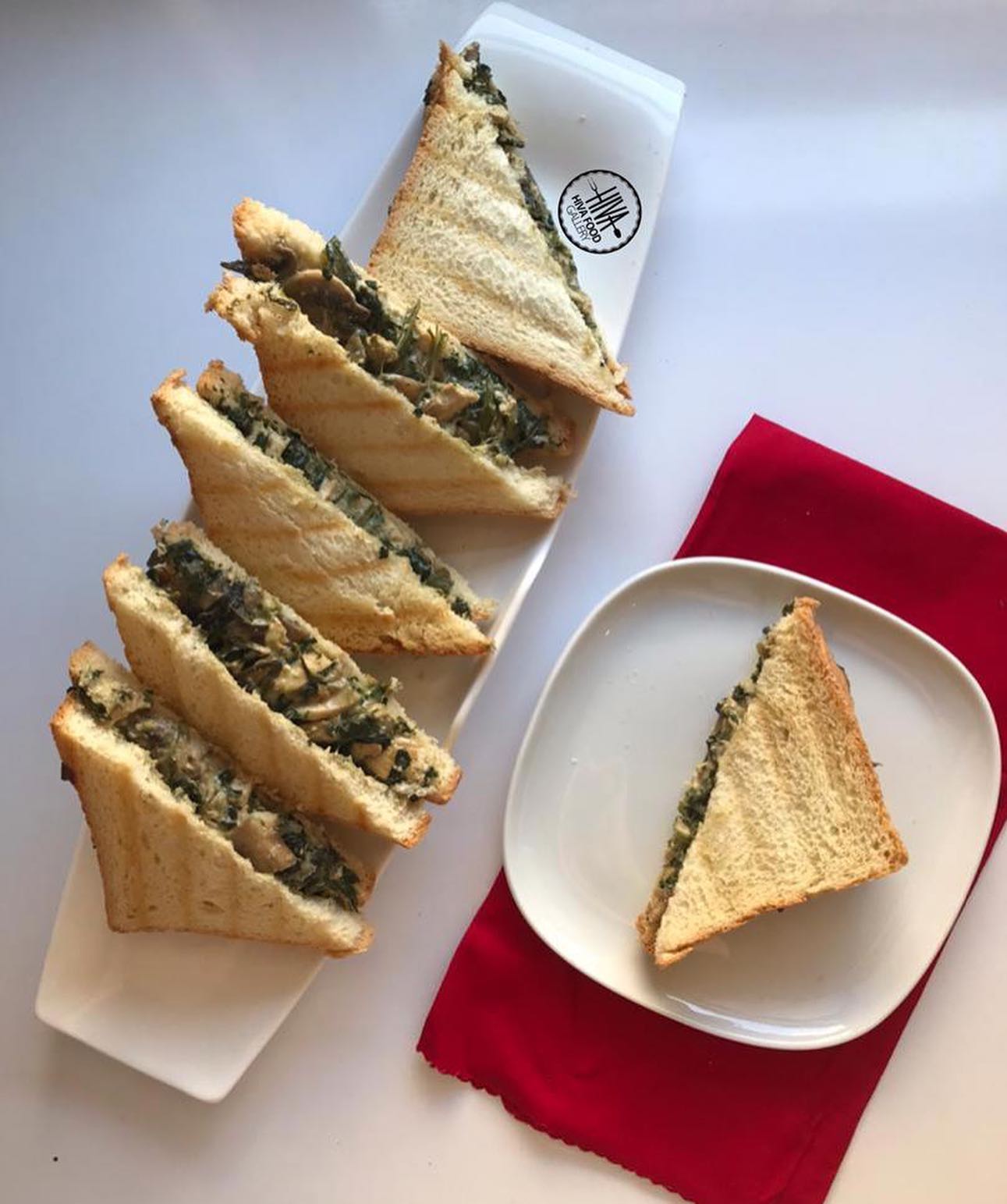 طرز تهیه کلاب مرغ و اسفناج خوشمزه و ساده به سبک کافه ای
