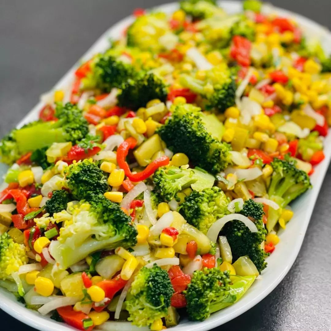 طرز تهیه سالاد بروکلی خوشمزه و ساده (طعم عالی برای مهمانی)