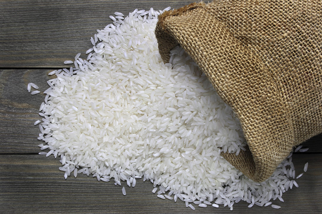 برای کرم برنج چه کنیم ؟ (8 راه رهایی از شپشک در خانه)