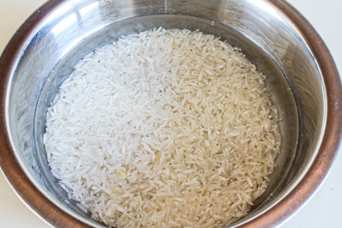 برنج چند ساعت خیس بخوره؟ (8 فوت و فن پخت برنج)