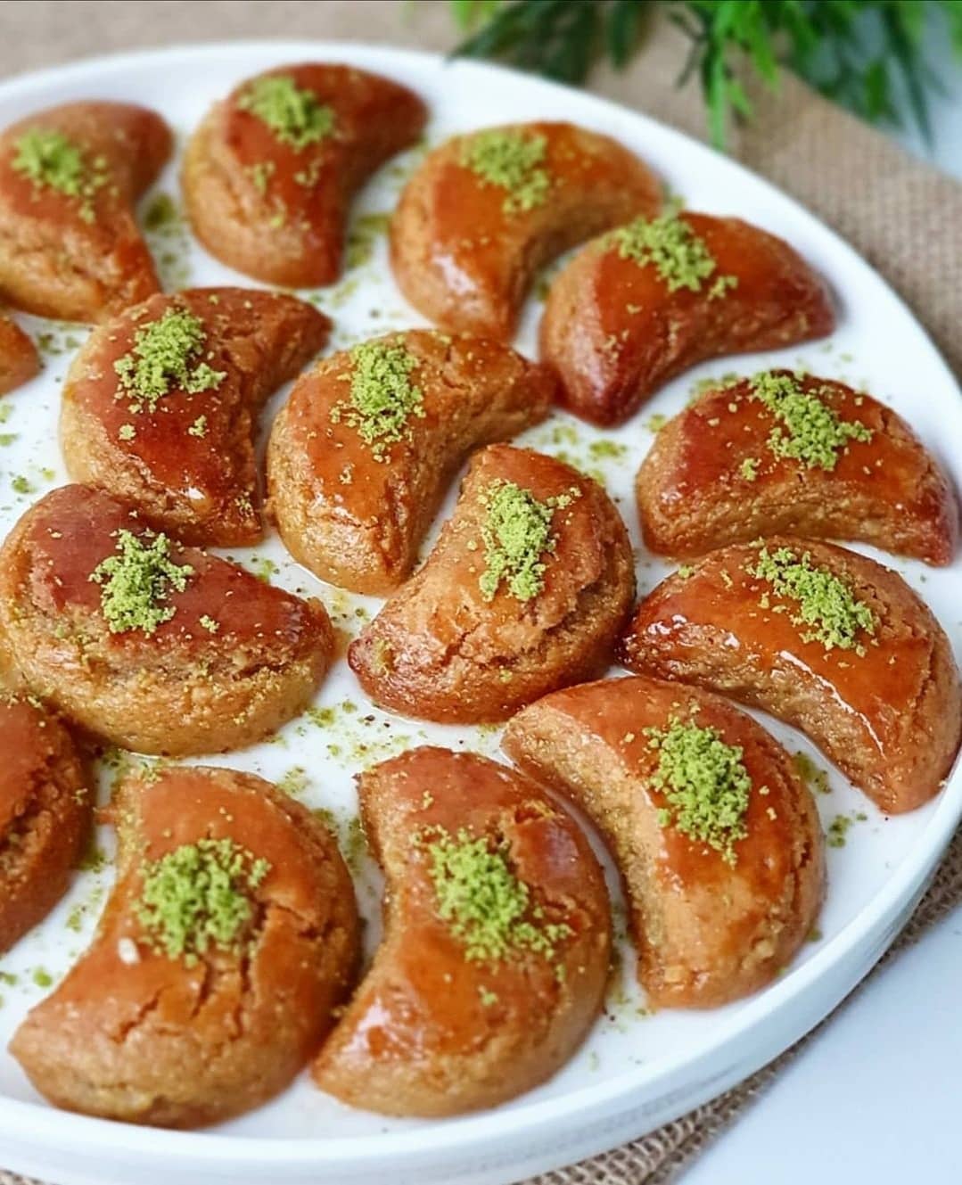 طرز تهیه شیرینی ماه خانگی خوشمزه و مجلسی برای ماه رمضان طرز تهیه شیرینی ماه خانگی خوشمزه و مجلسی برای ماه رمضان