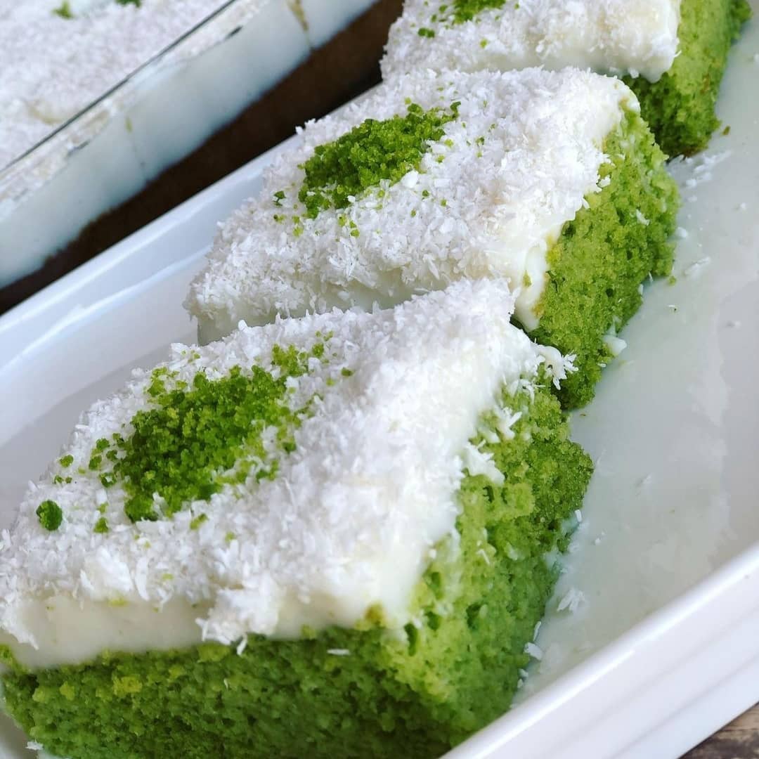 طرز تهیه کیک اسفناجی ترکیه ای خوشمزه و ساده (مرحله به مرحله) طرز تهیه کیک اسفناجی ترکیه ای خوشمزه و ساده (مرحله به مرحله)