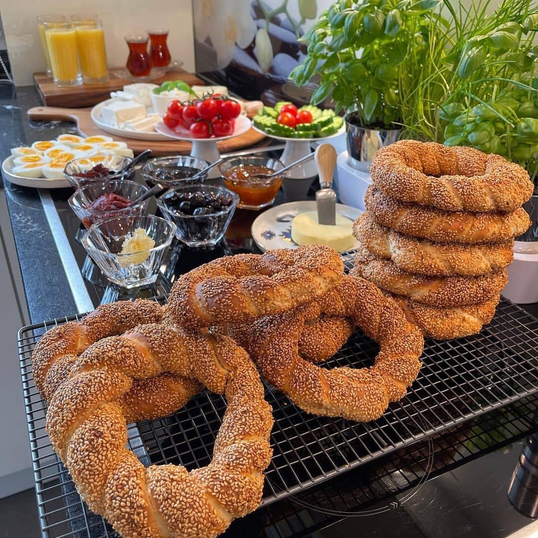 طرز تهیه سیمیت ترکیه ای (خانگی ، خوشمزه و ساده)