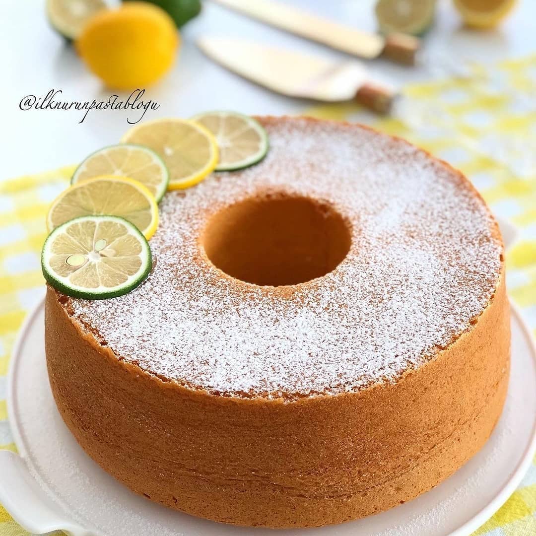 طرز تهیه کیک شیفون ساده خانگی (بسیار خوشمزه به سبک قنادی)