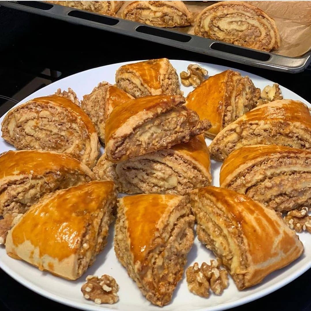 طرز تهیه شیرینی لایه ای گردویی خوشمزه و مجلسی به سبک قنادی