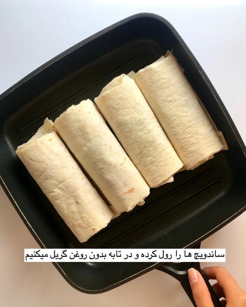 ساندویچ مرغ لبنانی