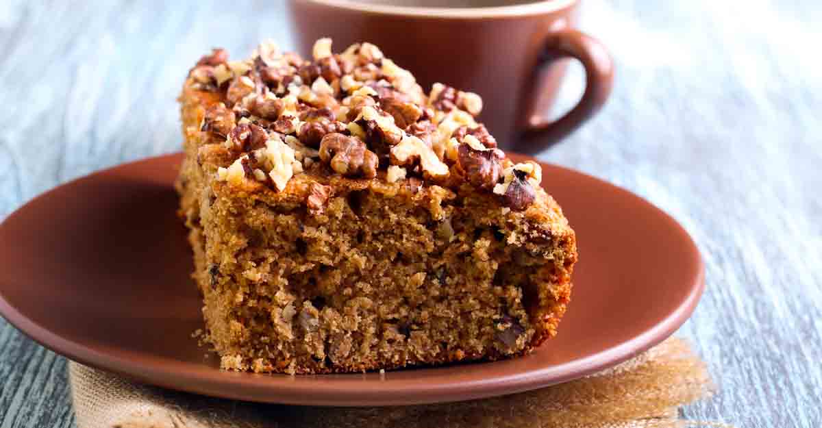 طرز تهیه کیک اسفنجی گردویی خانگی خوشمزه و ساده به سبک قنادی