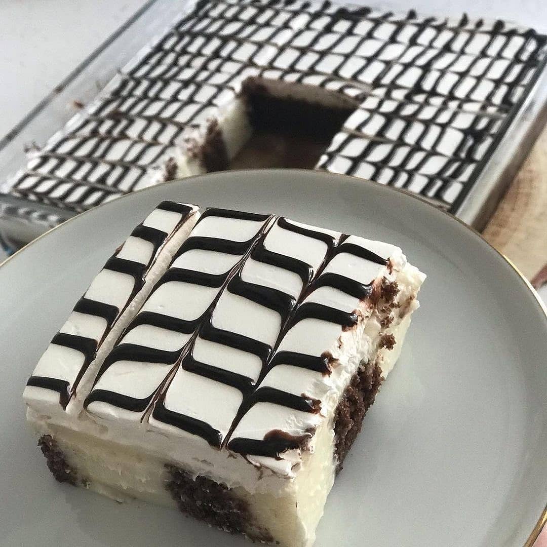 طرز تهیه کیک با فیلینگ محلبی خوشمزه و مجلسی به سبک قنادی طرز تهیه کیک با فیلینگ محلبی خوشمزه و مجلسی به سبک قنادی