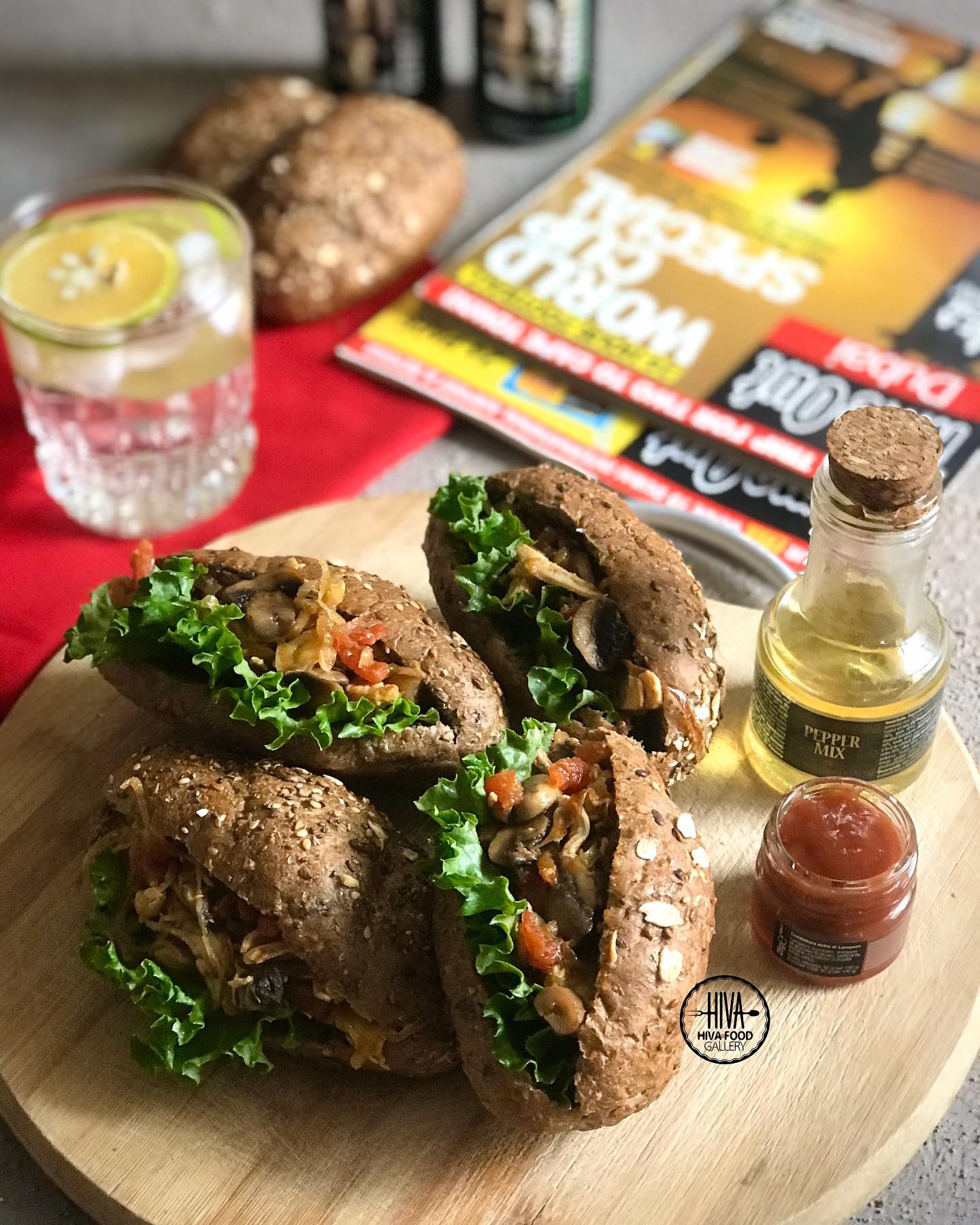 طرز تهیه ساندویچ مرغ رژیمی خوشمزه و مجلسی به سبک کافه ای (2 روش)