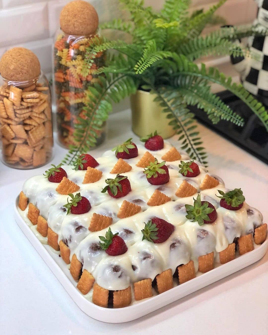 طرز تهیه کیک محلبی خوشمزه و مجلسی به سبک قنادی طرز تهیه کیک محلبی خوشمزه و مجلسی به سبک قنادی