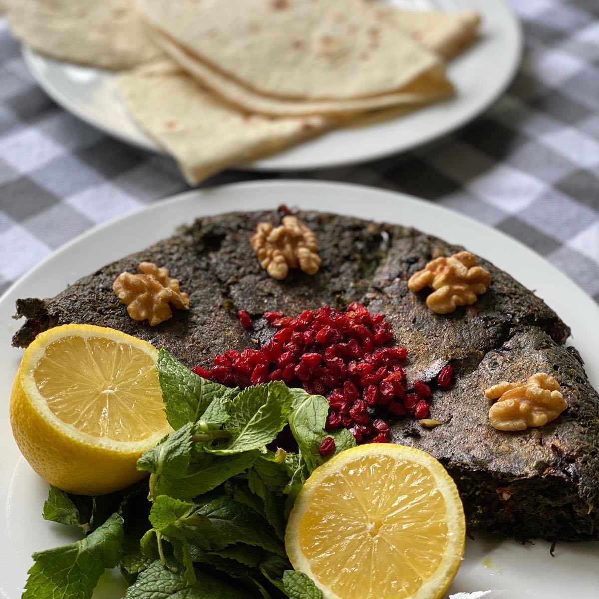 طرز تهیه کوکو سبزی پفکی خوشمزه و مجلسی به سبک رستورانی طرز تهیه کوکو سبزی پفکی خوشمزه و مجلسی به سبک رستورانی