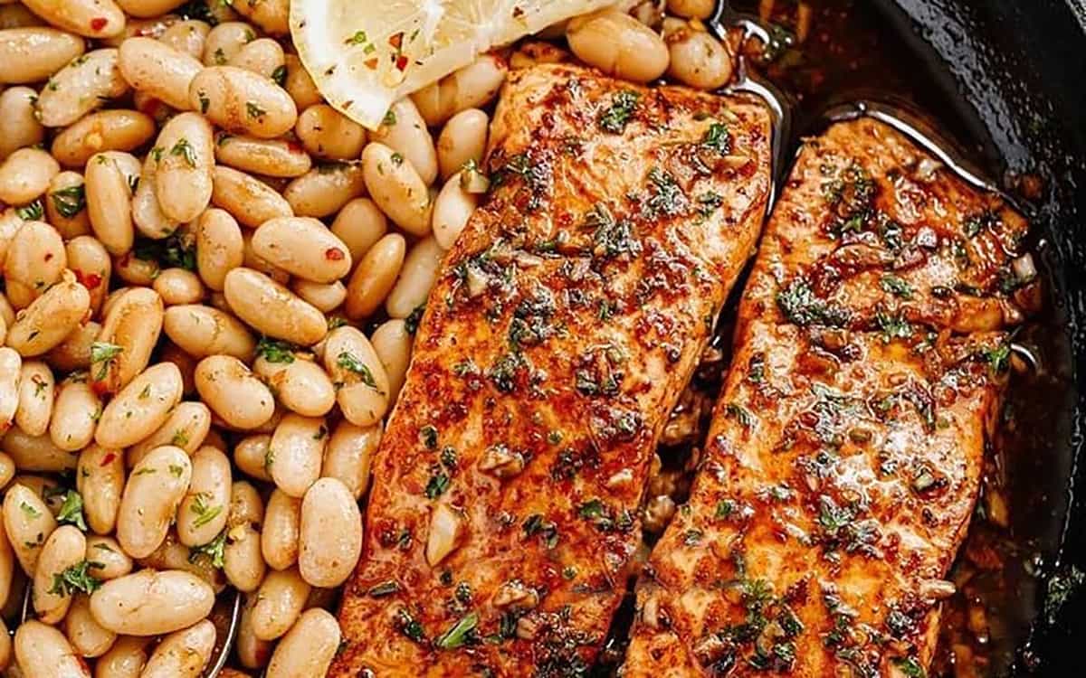 طرز تهیه فیله ماهی با سس سیر خوشمزه و مجلسی به سبک رستورانی