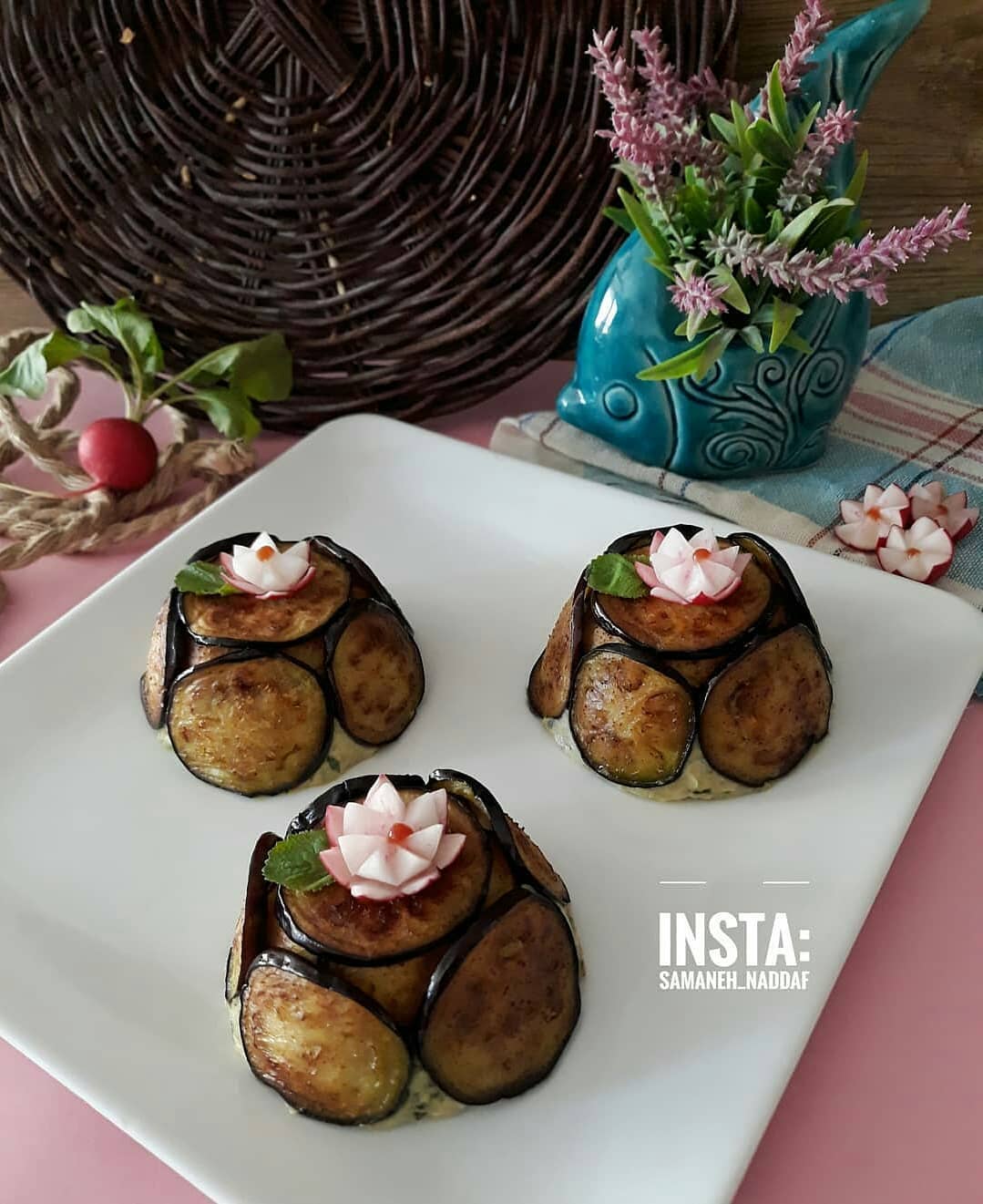 طرز تهیه سالاد بادمجان مجلسی و خوشمزه به سبک رستورانی