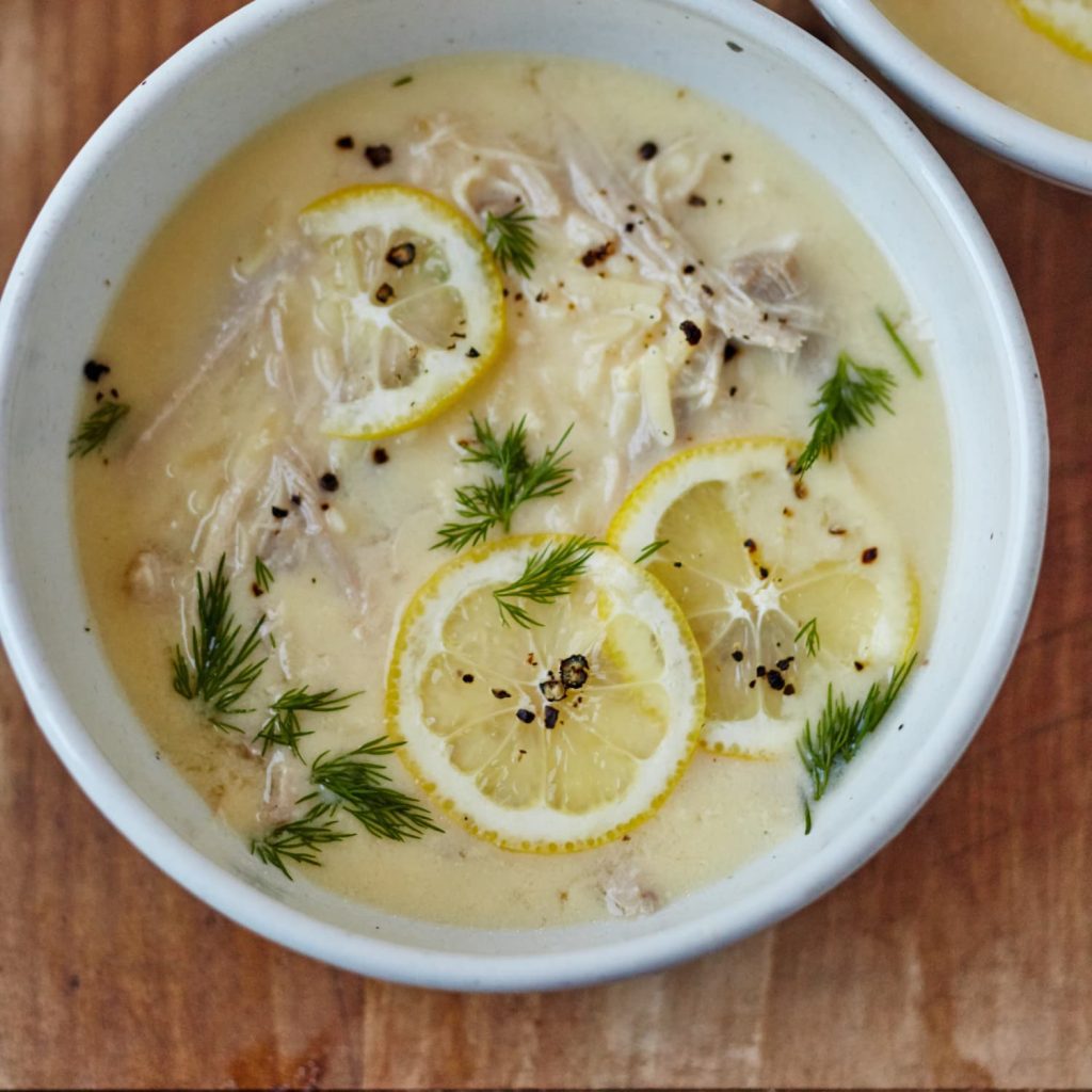 طرز تهیه سوپ لیموی یونانی