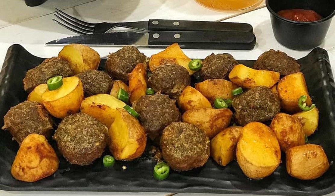 طرز تهیه کوفته گوشت و سیب زمینی فوری (خوشمزه و مجلسی)