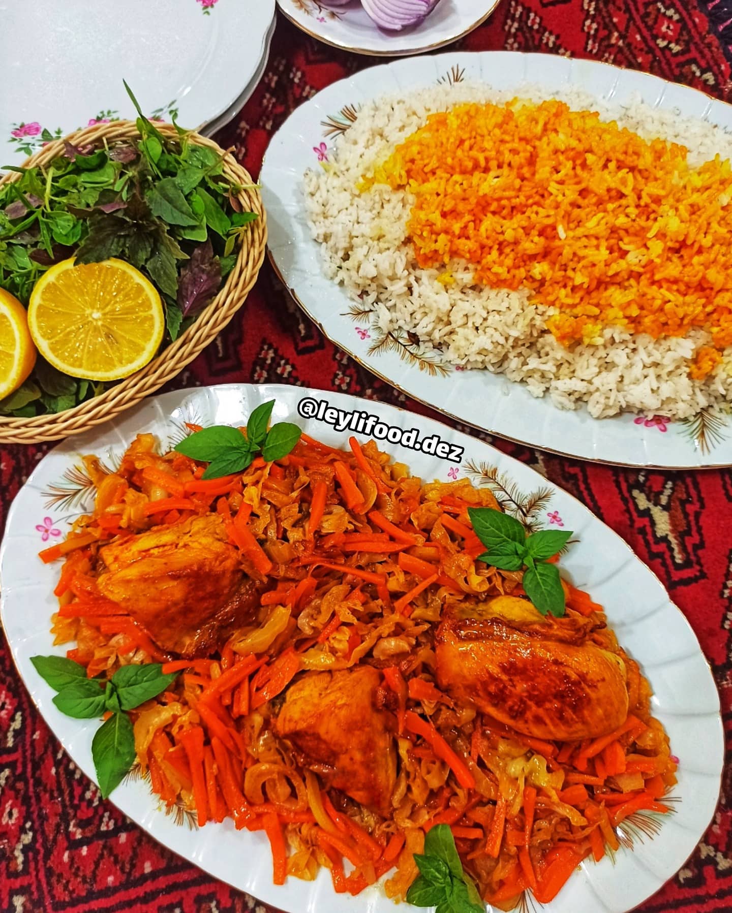 طرز تهیه خورش کلم برگ با مرغ خوشمزه و ساده به سبک شیرازی
