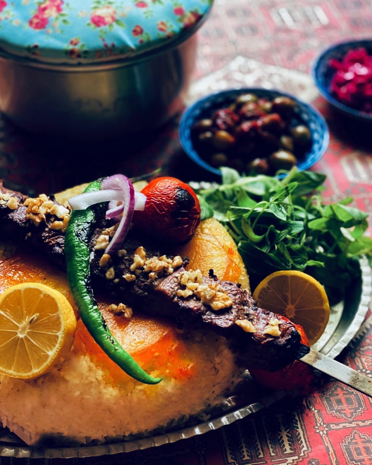 طرز تهیه کباب چنجه با آب انار خوشمزه و مجلسی به سبک شمالی طرز تهیه کباب چنجه با آب انار خوشمزه و مجلسی به سبک شمالی