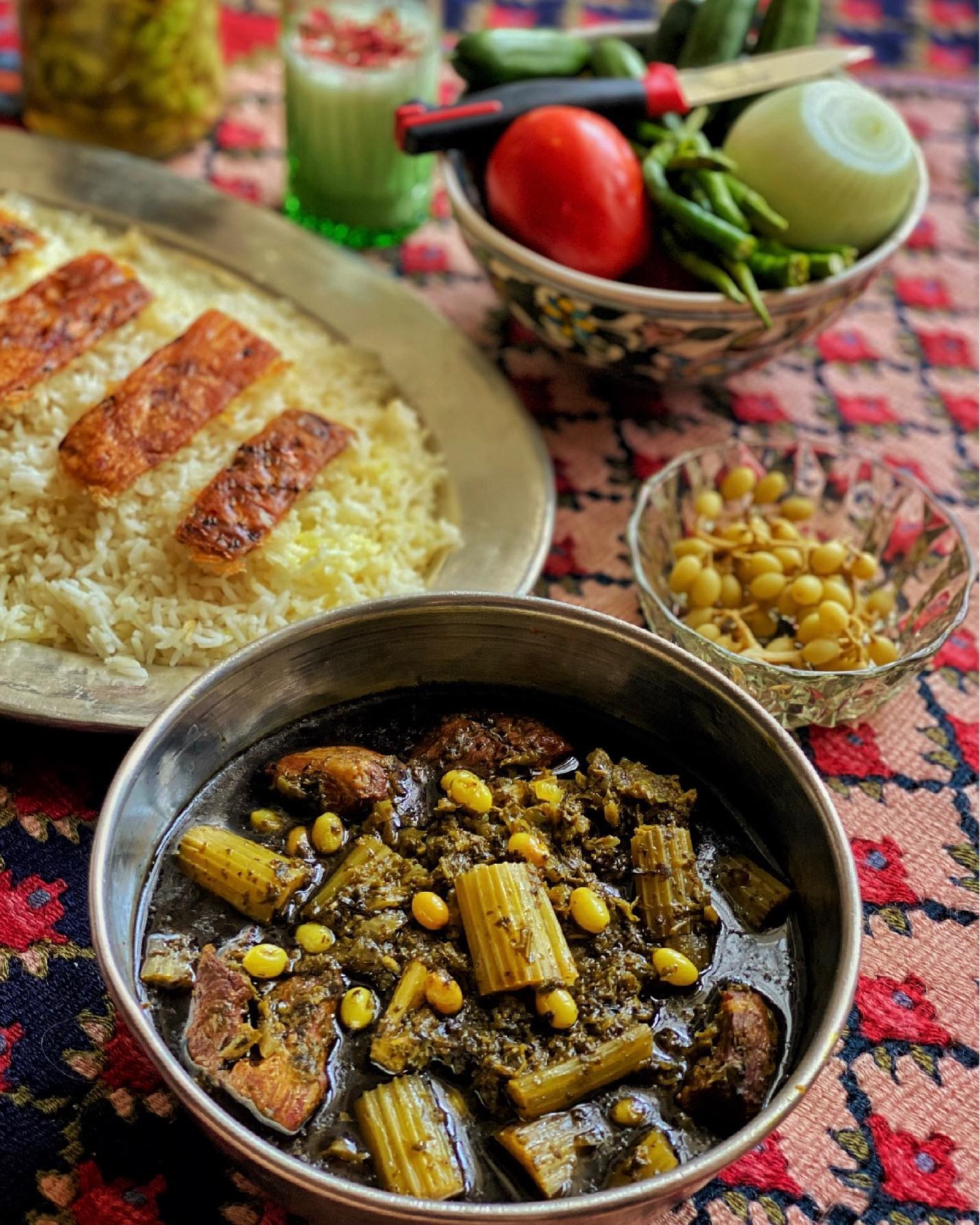طرز تهیه خورش کرفس با غوره خوشمزه و ساده