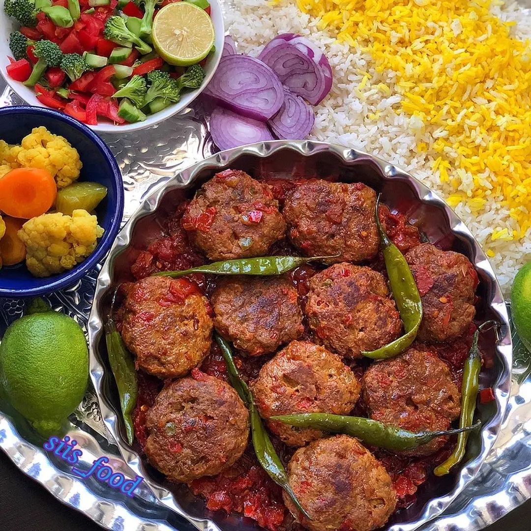 طرز تهیه کوفته گوشت ترکیه ای خوشمزه و مجلسی به سبک رستورانی