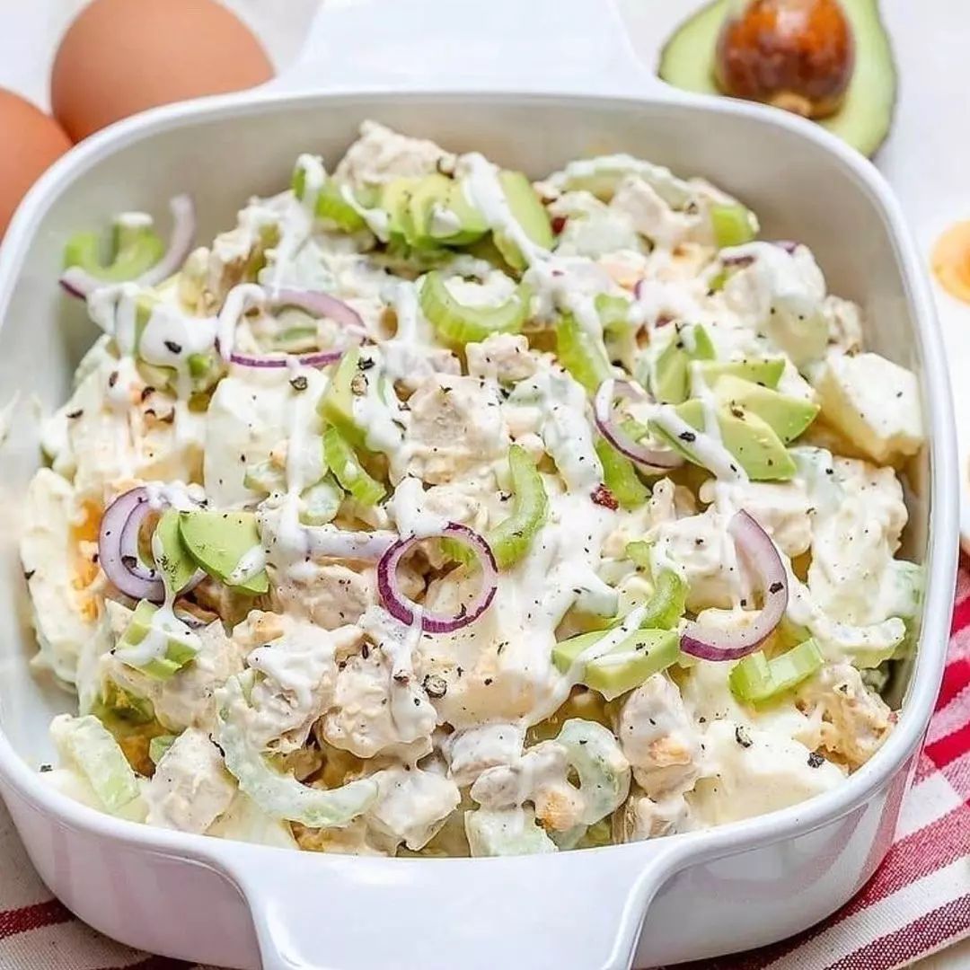 طرز تهیه سالاد مرغ و کرفس خوشمزه و ساده (رژیمی و کم کالری)