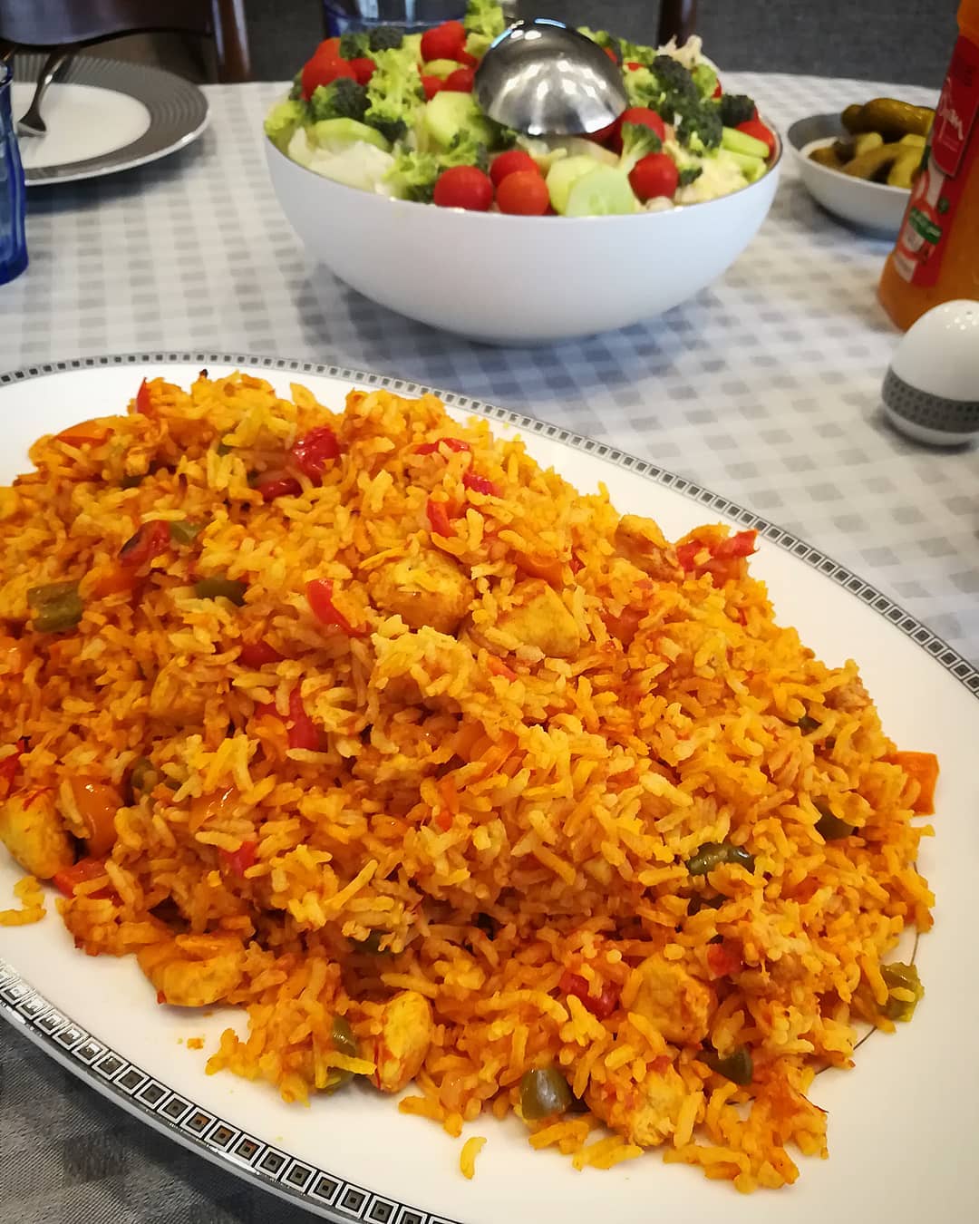 طرز تهیه فلفل پلو خوشمزه و مجلسی (فلفل دلمه و مرغ)