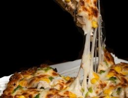 برای پیتزا چه پنیری مناسب است ؟ ( 2 نکته ساده)