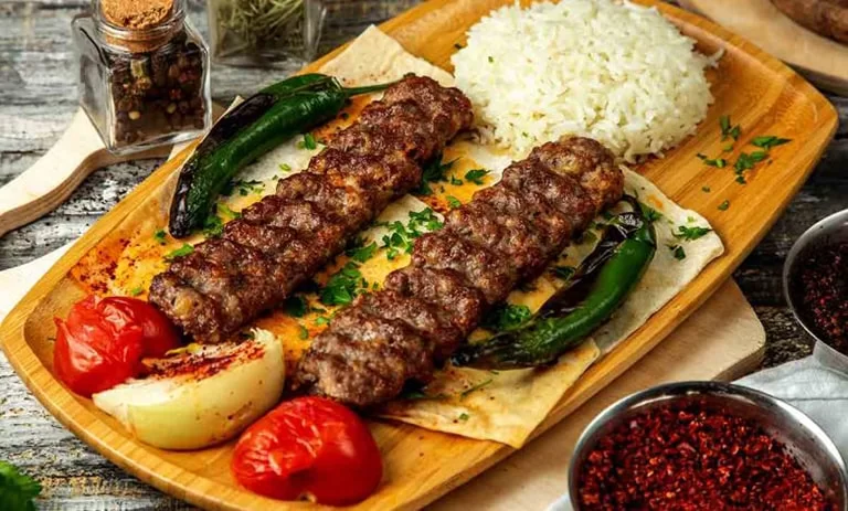 چگونه کباب کوبیده را گرم نگه داریم ( 2 نکته ساده)