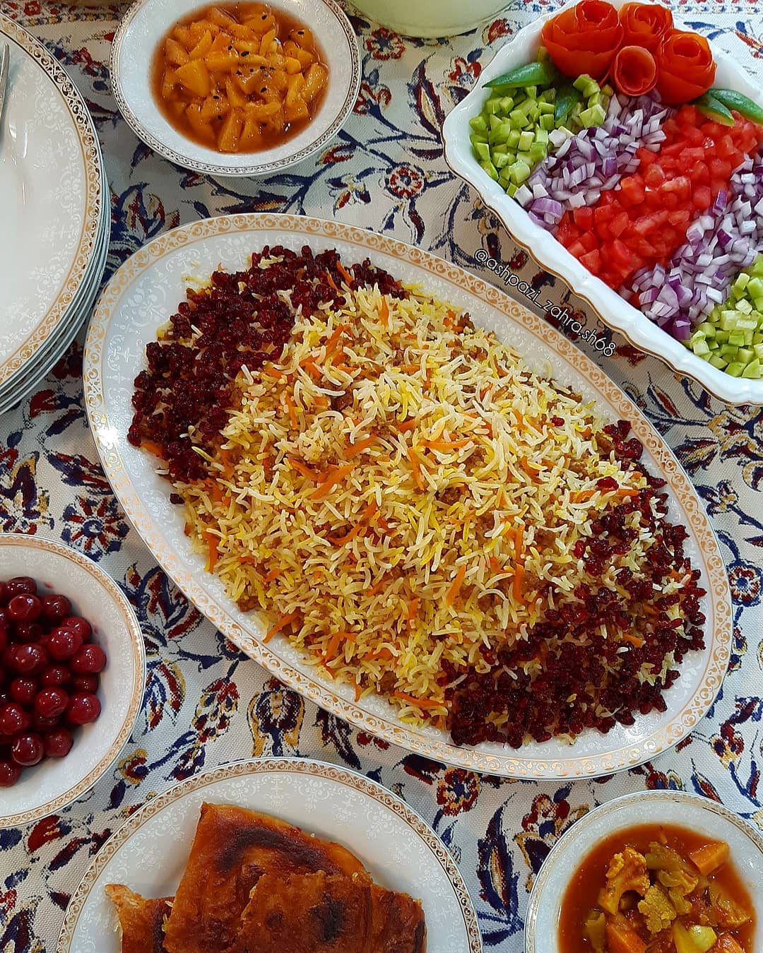طرز تهیه هویج پلو با گوشت چرخ کرده خوشمزه و مجلسی