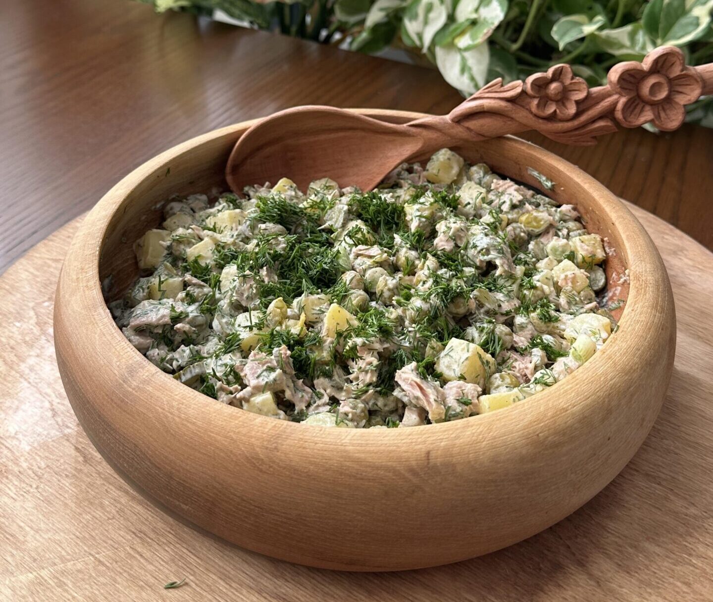 طرز تهیه سالاد تن ماهی (فیلم آموزشی)